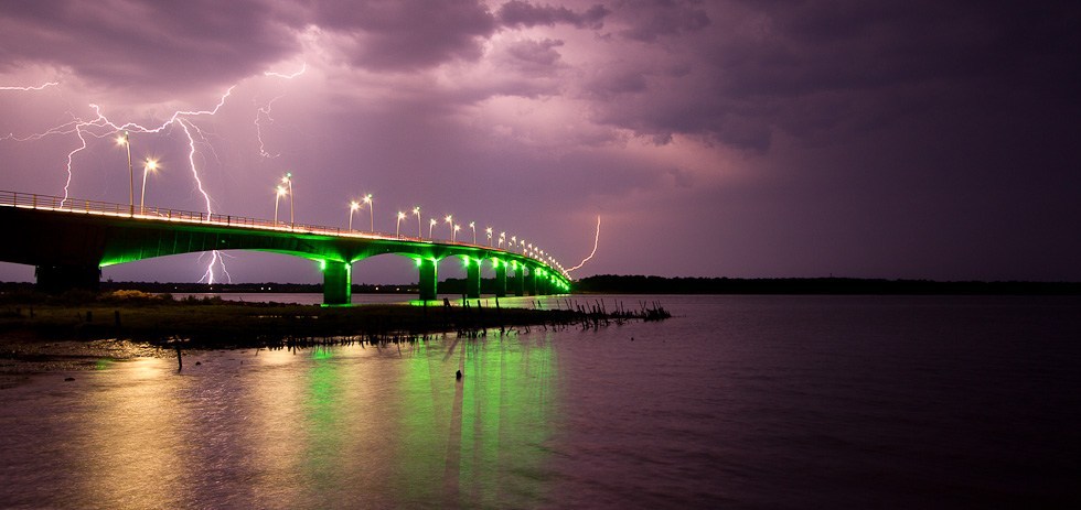 Bridge light